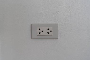 Tayland evi elektrik prizi.