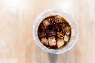 Soğuk, ferahlatıcı Americano 'nun seçici odağı. Üst görünüm