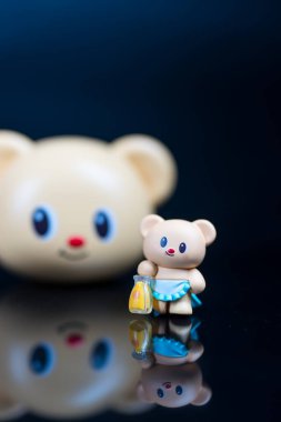 Bangkok, Tayland - 18 Kasım 2025: şirin Butterbear, küçük ayılar. Funism Butterbear Aşkla Pişirildi Cubby Face