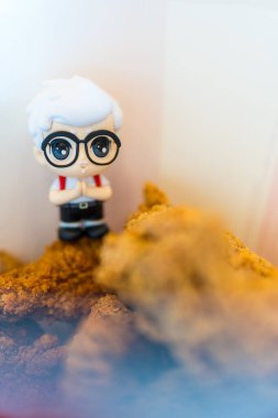 Bangkok, Tayland - 5. Maç 2026 KFC Baby Sanders 'ın Blind Box, KFC Thailand formundaki maçı. Tayland Ulusal Çocuk Günü 'nde Satış