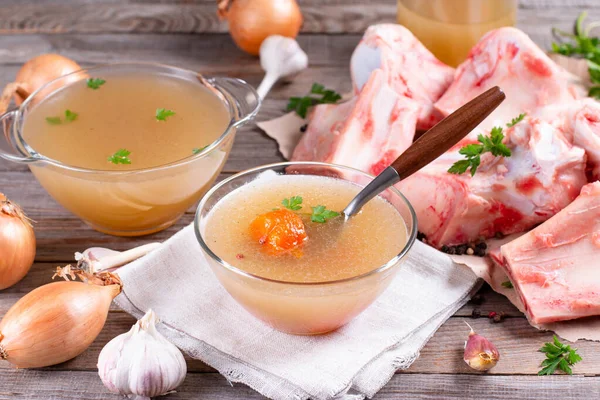 Hausgemachte Rindfleischbrühe Mit Natürlichem Kollagen Bouillon Glasschale Vorhanden Selektiver Fokus — Stockfoto