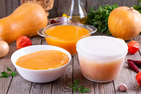 Frozen pumpkin soup. Frozen food. Frozen soup. Preparing food for the week — Stock Image Frozen Pumpkin Soup Frozen Food Frozen Soup Preparing Food Week Stock Picture