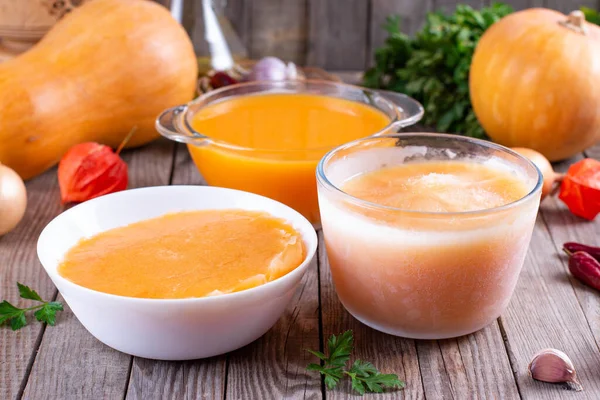 Frozen pumpkin soup. Frozen food. Frozen soup. Preparing food for the week — Stock Image Frozen Pumpkin Soup Frozen Food Frozen Soup Preparing Food Week Stock Picture