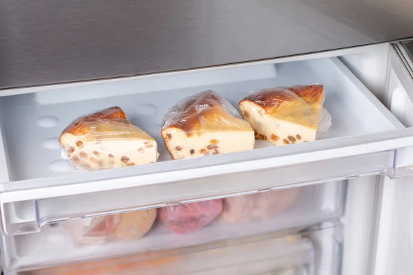 Tarta Queso Congelada Con Pasas Congelador Cazuela Requesón Congelada Comida — Foto de Stock