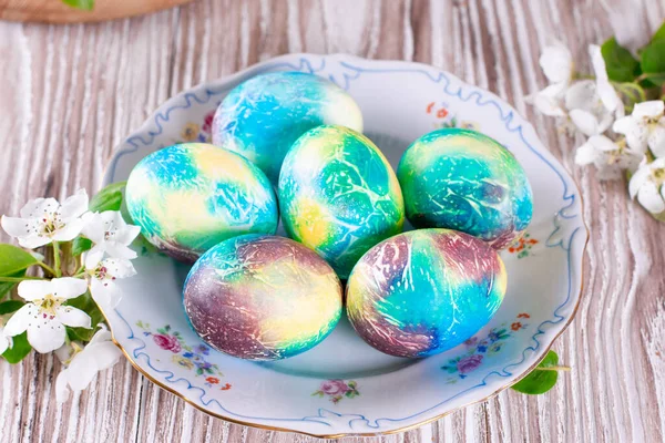 Великдень Барвисті Великодні Яйця Весняними Квітами Кольорове Яєчне Свято — стокове фото