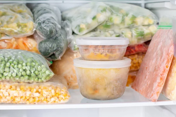 Comida Congelada Congelador Verduras Congeladas Sopa Comidas Preparadas Congelador — Foto de Stock