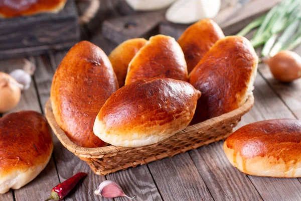 Torte Tradizionali Fatte Casa Con Ripieno Torte Con Cavolo Piroshki — Foto Stock