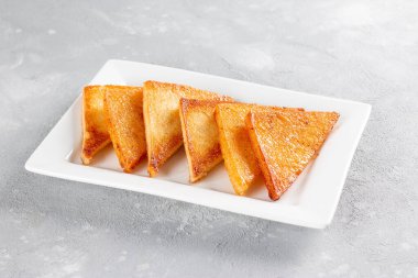 Ekmek pudingi ya da Shahi tukra yapma süreci. Adım adım tarif