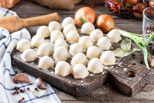 Albóndigas Caseras Con Carne Sobre Tabla Madera Rústica Mesa Con — Foto de Stock