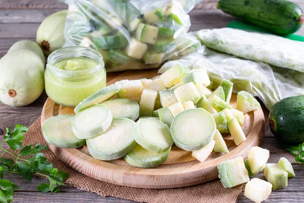 Frozen Zucchini Frozen Vegetables Wooden Table Frozen Food Concept — Stock Photo, Image