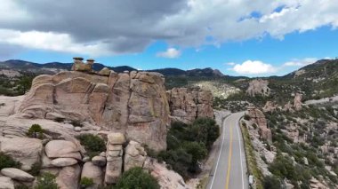 Granit kabadayılar, Catalina Otoyolu 'ndaki kayalar, Tucson.