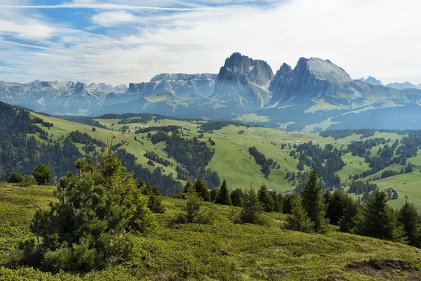 Dolomite Ulusal Parkı 'ndaki güzel dağ manzarası Unesco Dünya Mirası, Trentino alto Adige, İtalya