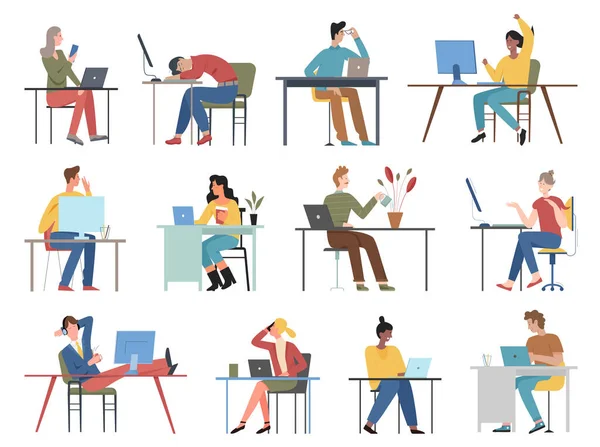 Az emberek ülnek asztalnál pózok készlet, irodai dolgozó karakterek ül számítógép vagy laptop — Stock Vector