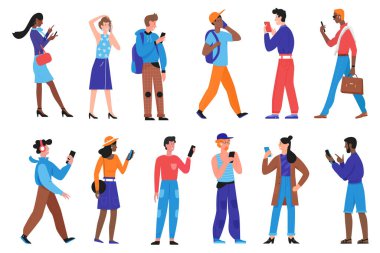 Telefon seti olan insanlar, akıllı telefon kullanan günlük kıyafetler giyen genç erkek kadın karakterler.