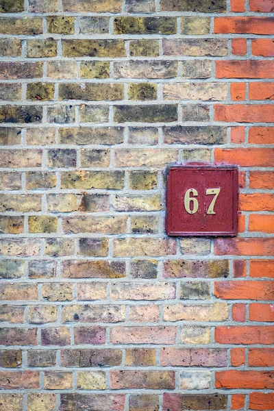 Sur Une Planche Bois Sur Mur Briques Juste Extérieur Londres — Photo