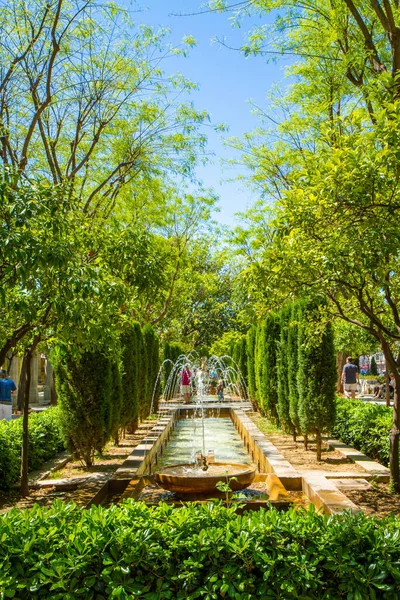 Jardins et fontaines d'eau Almudaina Palace à Palma, Majorque, Espagne. — Photo