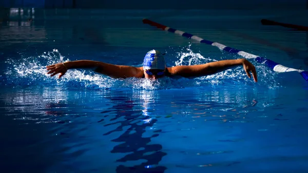 Schmetterlingsschwimmer — Stockfoto