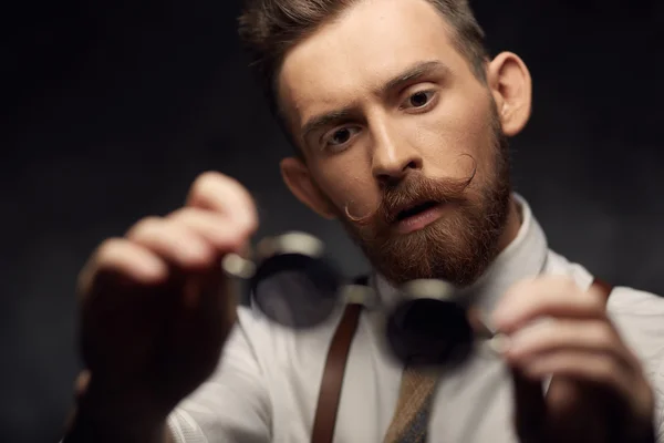 Homem emocional com bigodes e barba — Fotografia de Stock