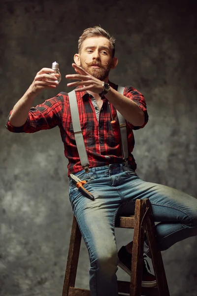 duygusal adam bıyık ve sakal