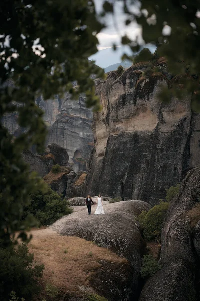 Wedding Photo Shoot Rocks — Stock Photo, Image