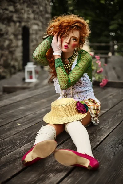 Модный снимок женщины в стиле doll. Creative make-up. Fantasy dress . — стоковое фото