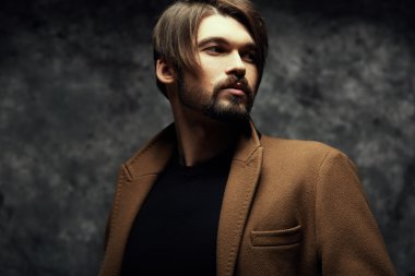 Bir ceket - studio erkek portre yakışıklı delikanlı