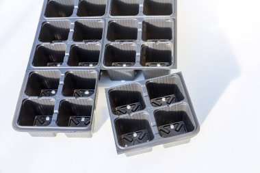 Sebze mahsulleri için siyah plastik tohum kasetleri