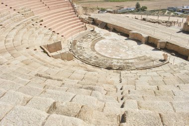 İspanya, Medellin 'deki Roma tiyatrosunun manzarası. Roma harabeleri. Taşlar