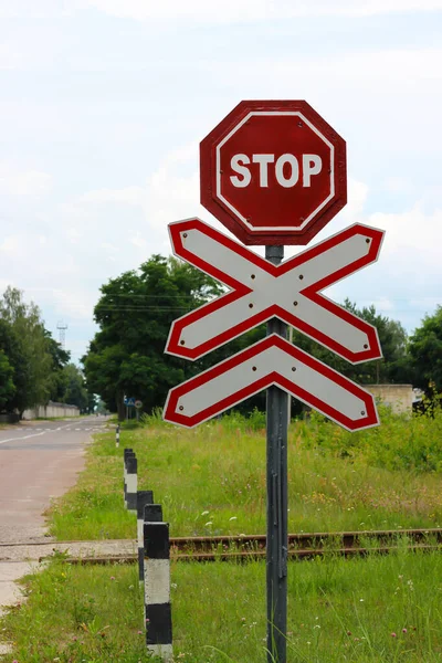 Sinais Trânsito Internacional Stop Railroad Crossing — Fotografia de Stock