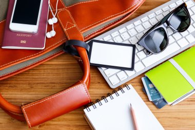 Boş çanta etiketi ile planlama seyahat