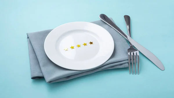 Restuarant Food Service Rating Review Concept Vijf Sterren Witte Plaat — Stockfoto