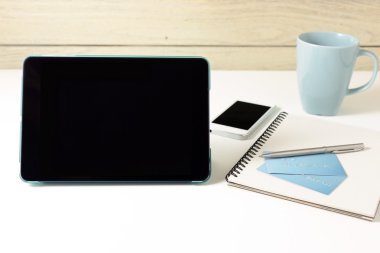 Tablet ve online banka için kredi kartı