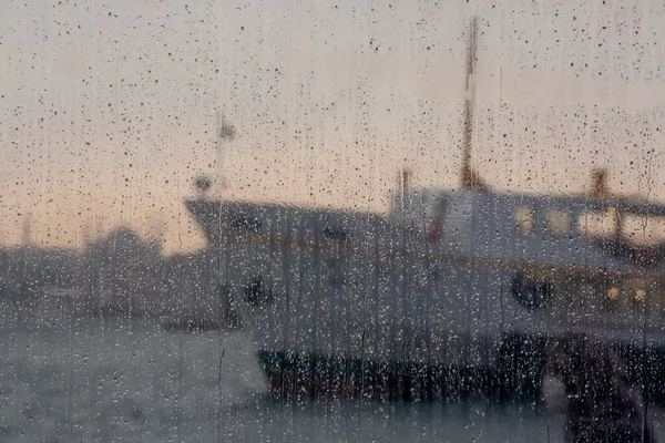 Navio Cruzeiro Visível Atrás Gotas Chuva — Fotografia de Stock