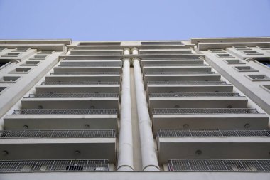 Duvarı ve gökyüzünü kapat