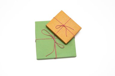 Üst görünümde hediye kutusu, izole edilmiş beyaz arkaplan