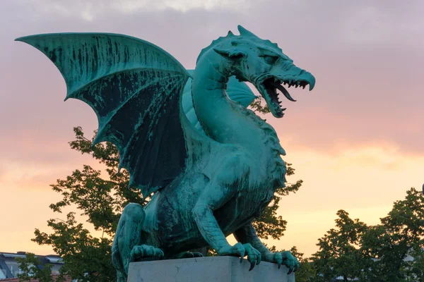 Dragon dragon Köprüsü'nde Ljubljana şafak