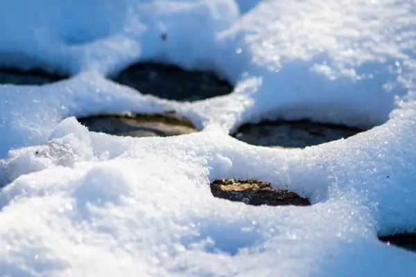 Buche Neve Nella Soleggiata Giornata Invernale — Foto Stock