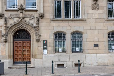 Düsseldorf, Kuzey Ren-Vestfalya, Almanya, 9 Temmuz 2021: Standesamt Dsseldorf veya Inselstrasse 'deki nüfus dairesi, evlilik töreni için çift ve gelin ve damadın ilk adresidir.