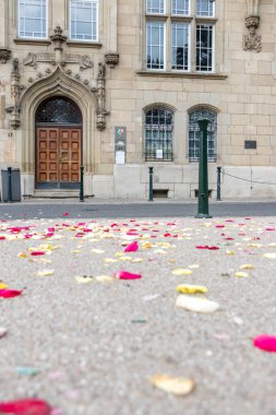 Düsseldorf, Kuzey Ren-Vestfalya, Almanya, 9 Temmuz 2021: Standesamt Dsseldorf veya Inselstrasse 'deki nüfus dairesi, evlilik töreni için çift ve gelin ve damadın ilk adresidir.
