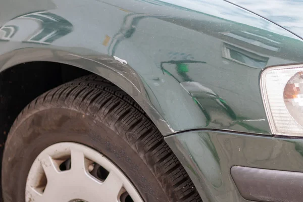 Dented Car Wing Fender Scratches Bumps Crash Car Accident Hit — Foto de Stock