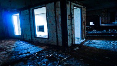 Shelkino, Kırım bölgesi. Terk edilmiş nükleer santral. Nükleer santral, Guinness Rekorlar Kitabı 'na gezegendeki en pahalı nükleer reaktör olarak girdi. Kırım nükleer santralinin inşaatı 1975 yılında başladı..