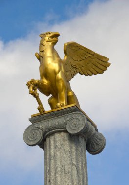 Kerch şehri, Kırım Cumhuriyeti 'nin mekanı. Büyük tarihi geçmişi olan bir şehir.. 