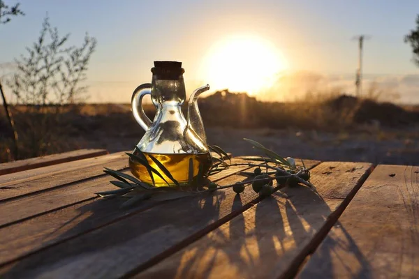 Close Oil Jug Slice Bread Olive Oil Tree Branch Background — Stock Photo, Image