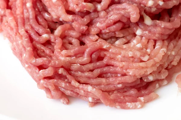 Carne Macinata Cruda Fresca Isolata Sfondo Bianco — Foto Stock