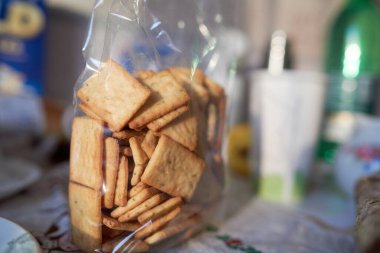 İtalyan gevrekleri biberiye, sarımsak, zeytinyağı ve deniz tuzu.