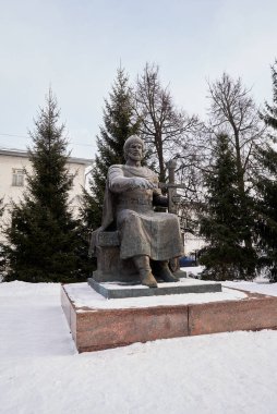 Kostroma, Rusya - 02.03.2021: Şehrin kurucusu Prens Yuri Dolgoruky 'nin anıtı 29 Ağustos 2003' te Kostroma 'da açıldı.