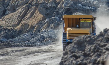 Metal çubuklar beton yapısına kilitlemişse