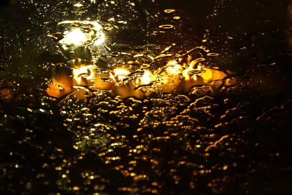 Regendruppels op een zweterige glas. Verdriet verdriet somberheid herfst. — Stockfoto