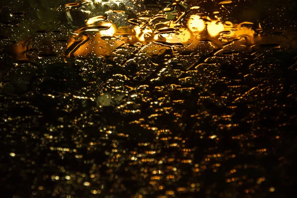 Regendruppels op een zweterige glas. Verdriet verdriet somberheid herfst. — Stockfoto