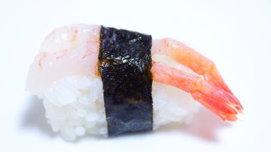 Taze suşi geleneksel Japon yemeği.